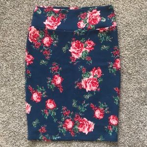 Lularoe Cassie Floral Small